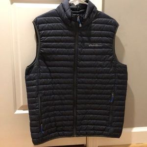 Eddie Bauer men’s size medium. Perfect condition.